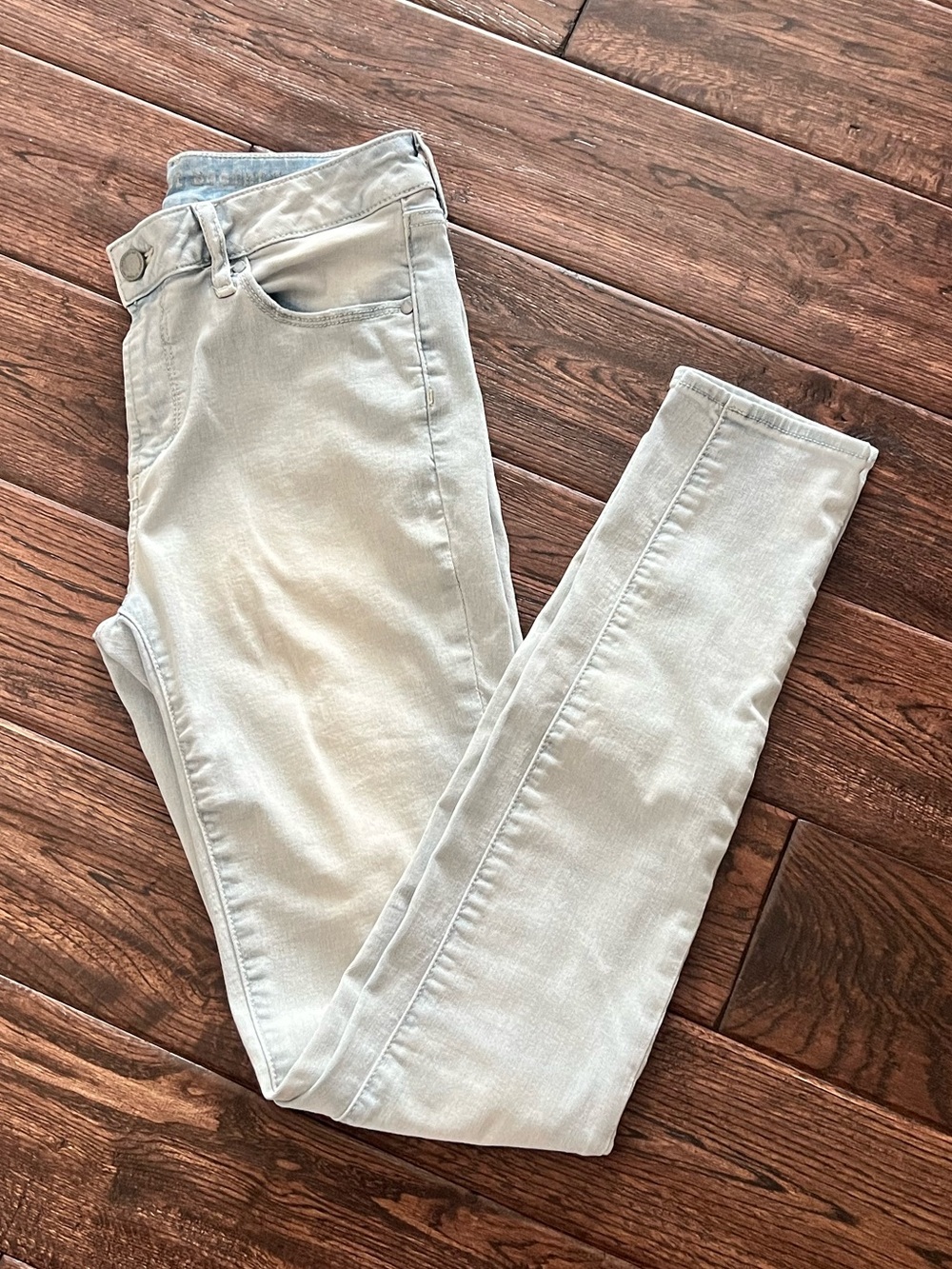 Women’s Light Jeans